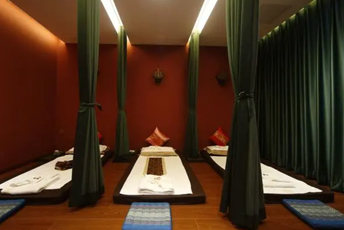 上海浦东新区泰式按摩的被动瑜伽：当身体被折叠成诗